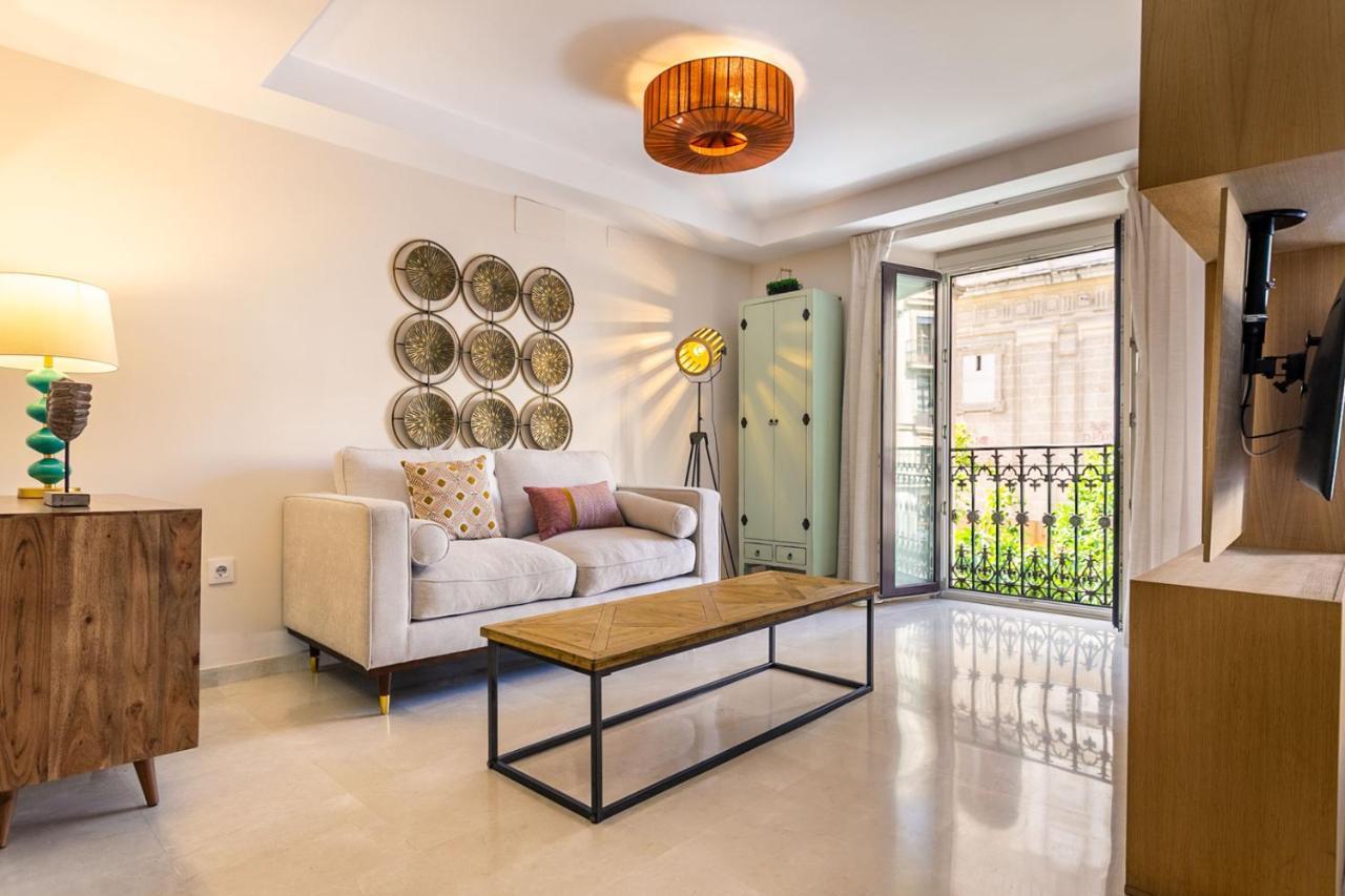 Apartamento Living By Cathedral Sevilla Bagian luar foto