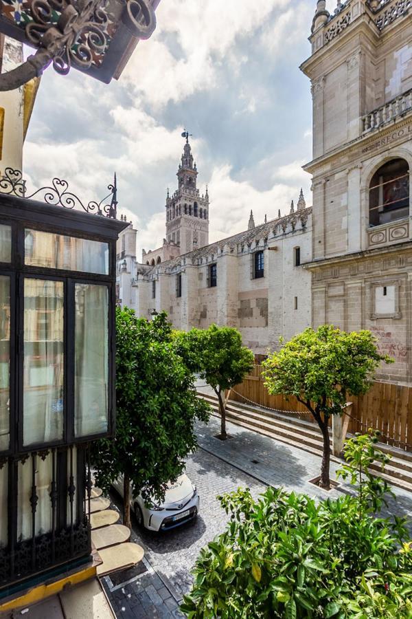 Apartamento Living By Cathedral Sevilla Bagian luar foto