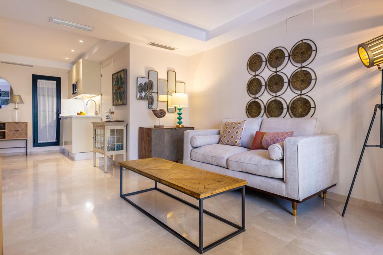 Apartamento Living By Cathedral Sevilla Bagian luar foto