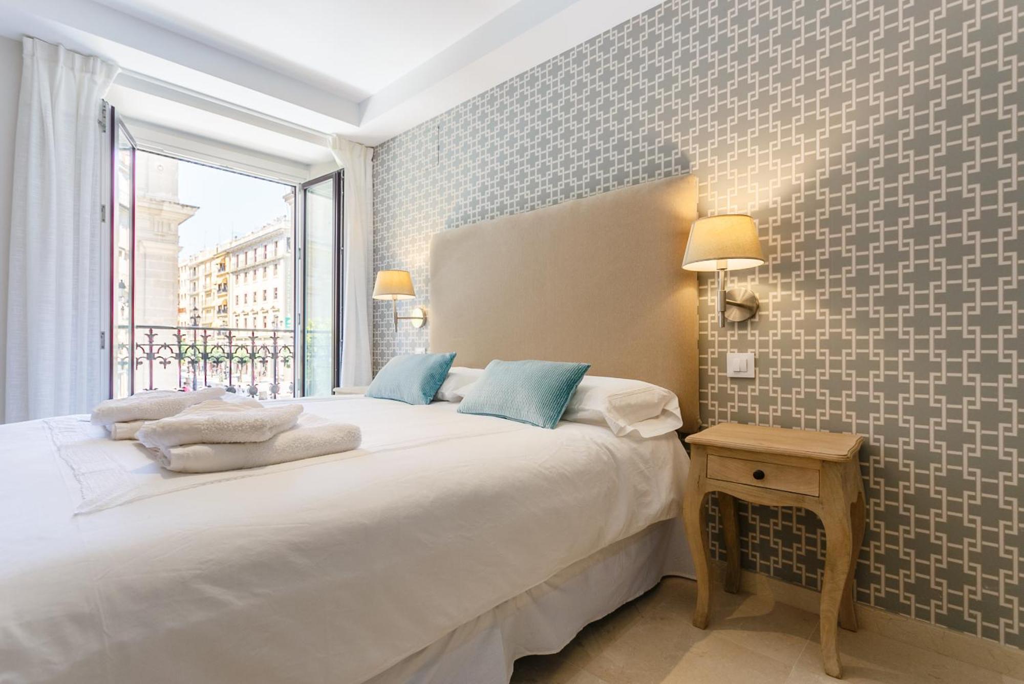 Apartamento Living By Cathedral Sevilla Bagian luar foto