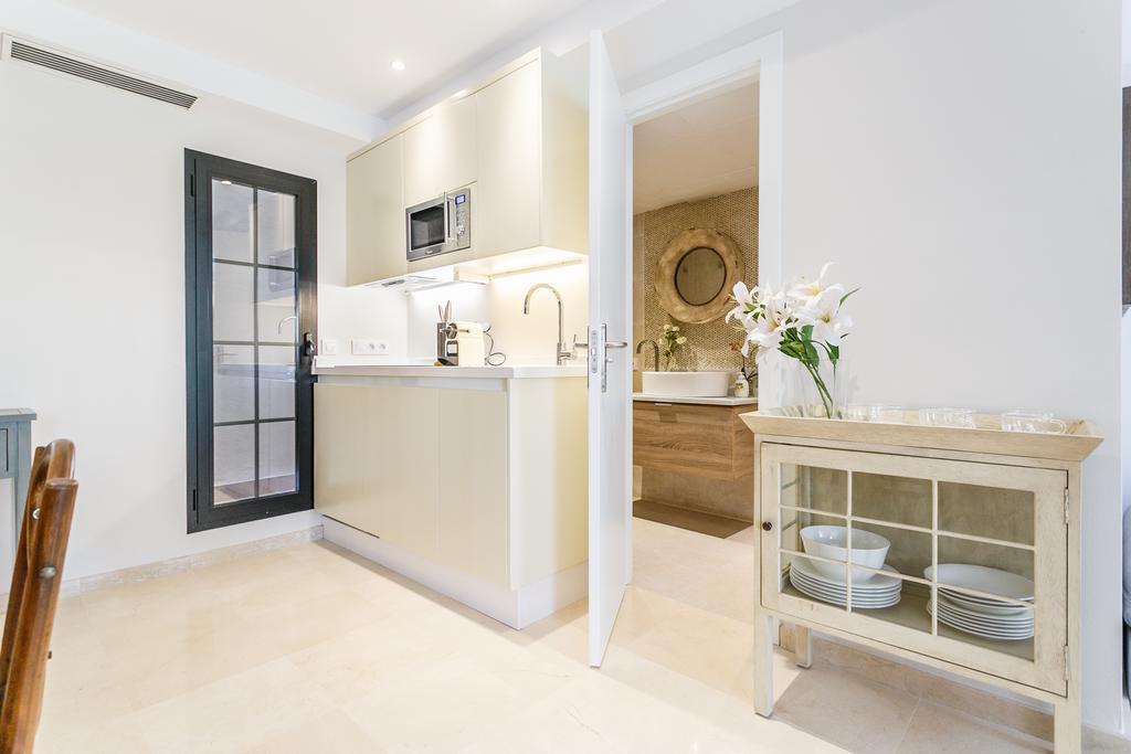 Apartamento Living By Cathedral Sevilla Bagian luar foto