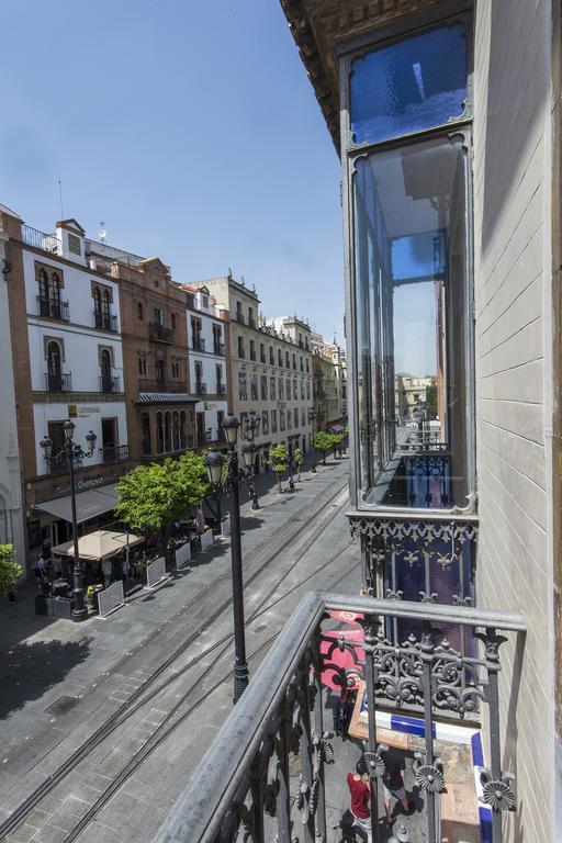 Apartamento Living By Cathedral Sevilla Bagian luar foto