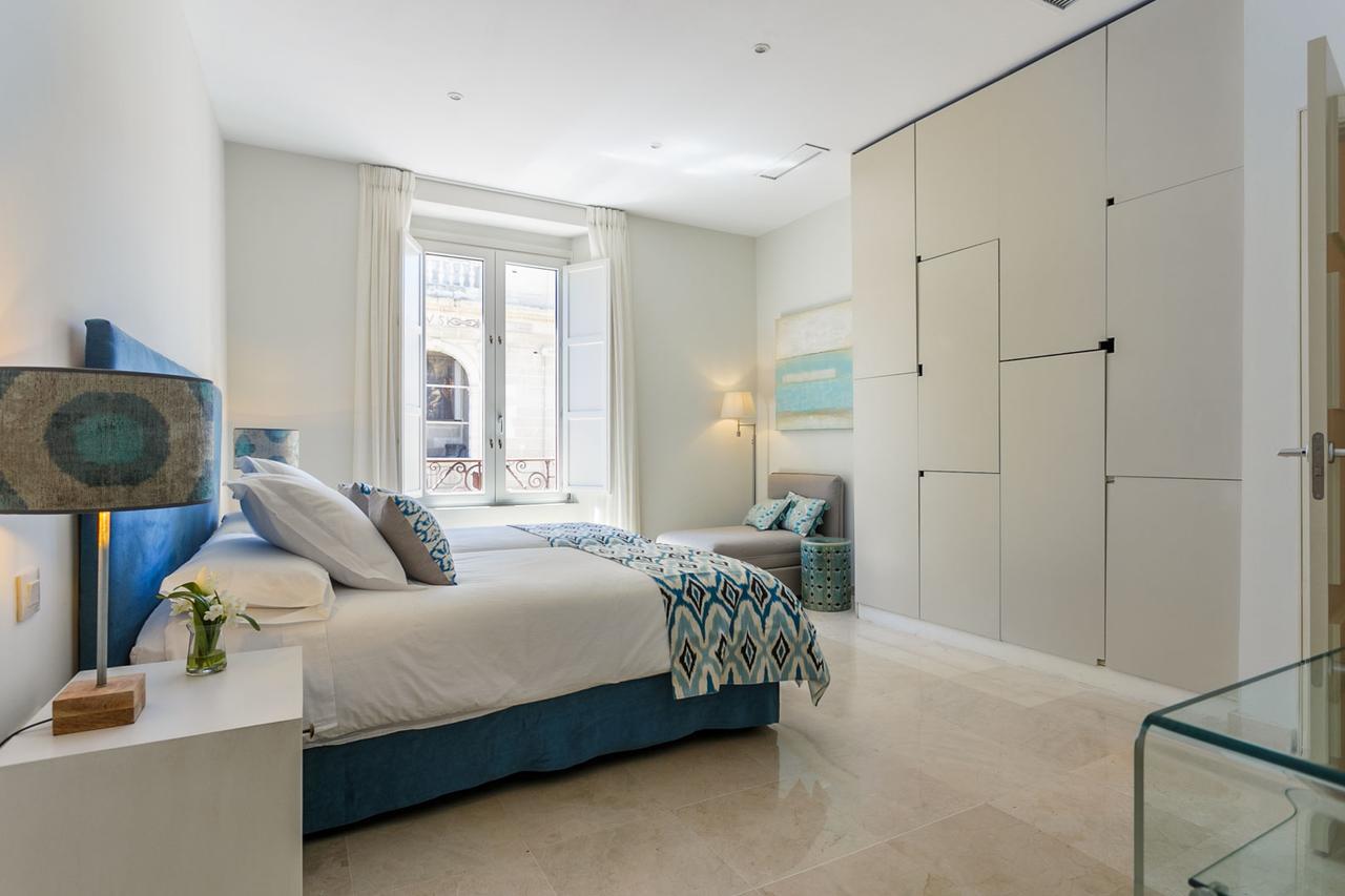 Apartamento Living By Cathedral Sevilla Bagian luar foto